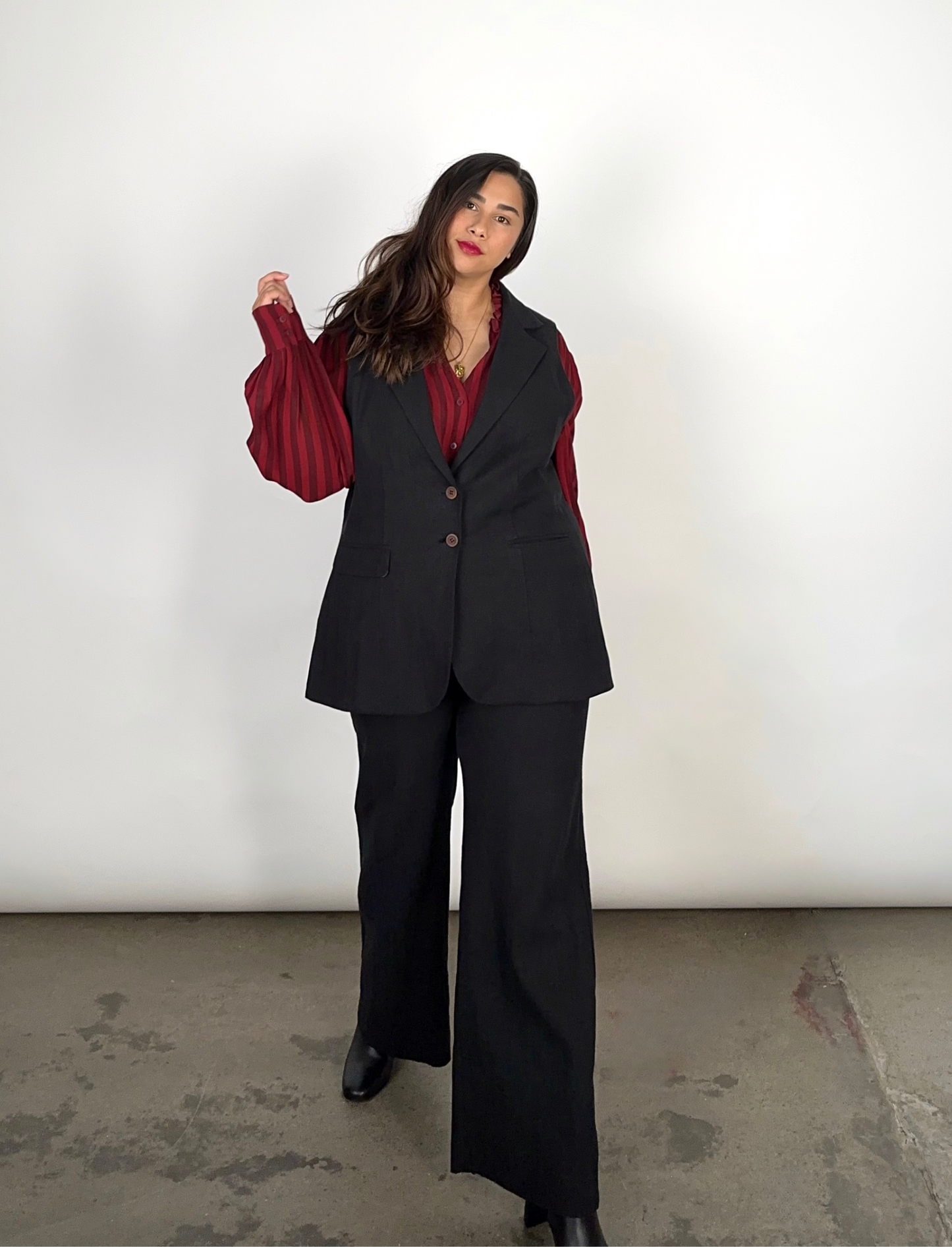 THE BREAKAWAY SLEEVELESS BLAZER