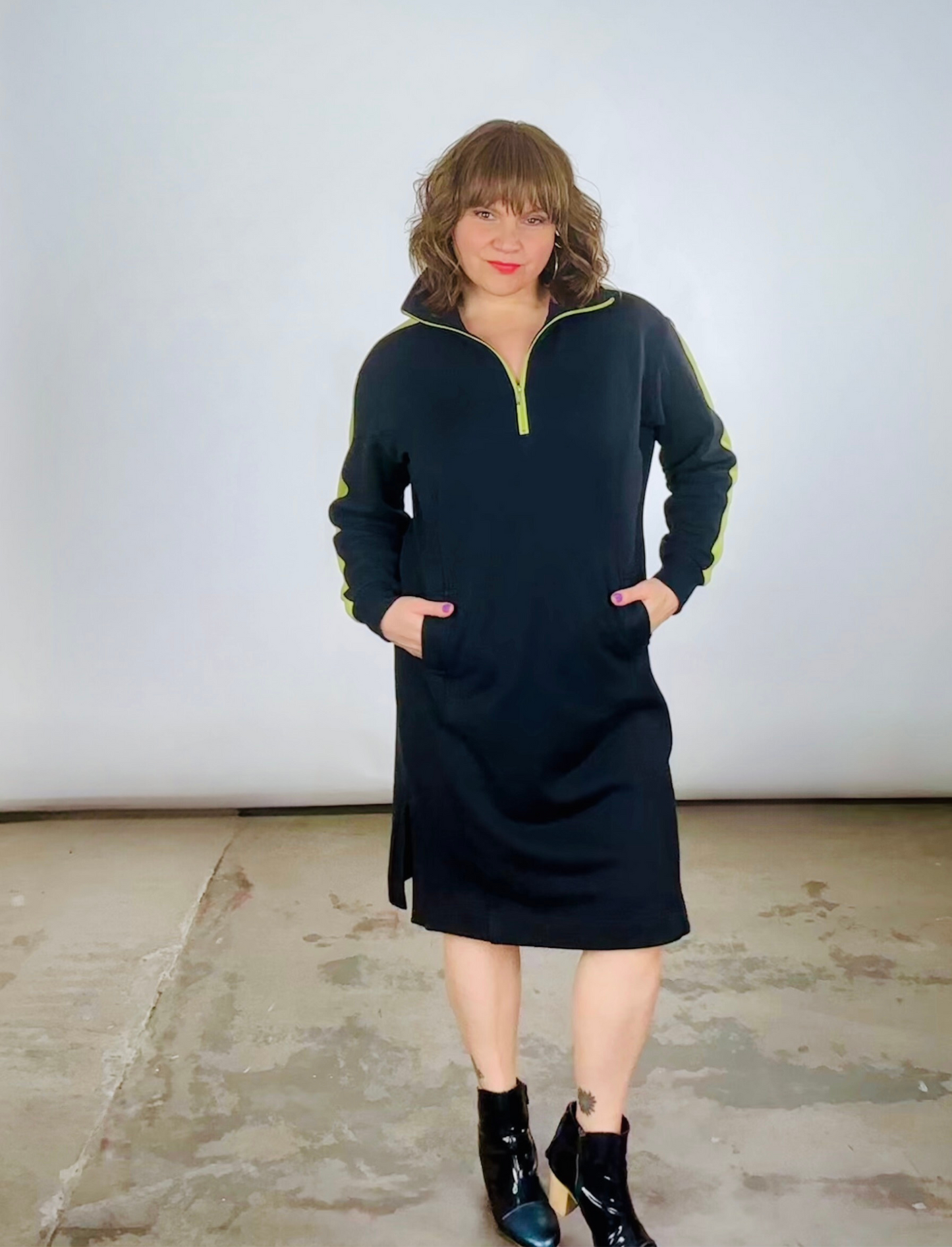 SET ME FREE SWEATSHIRT DRESS