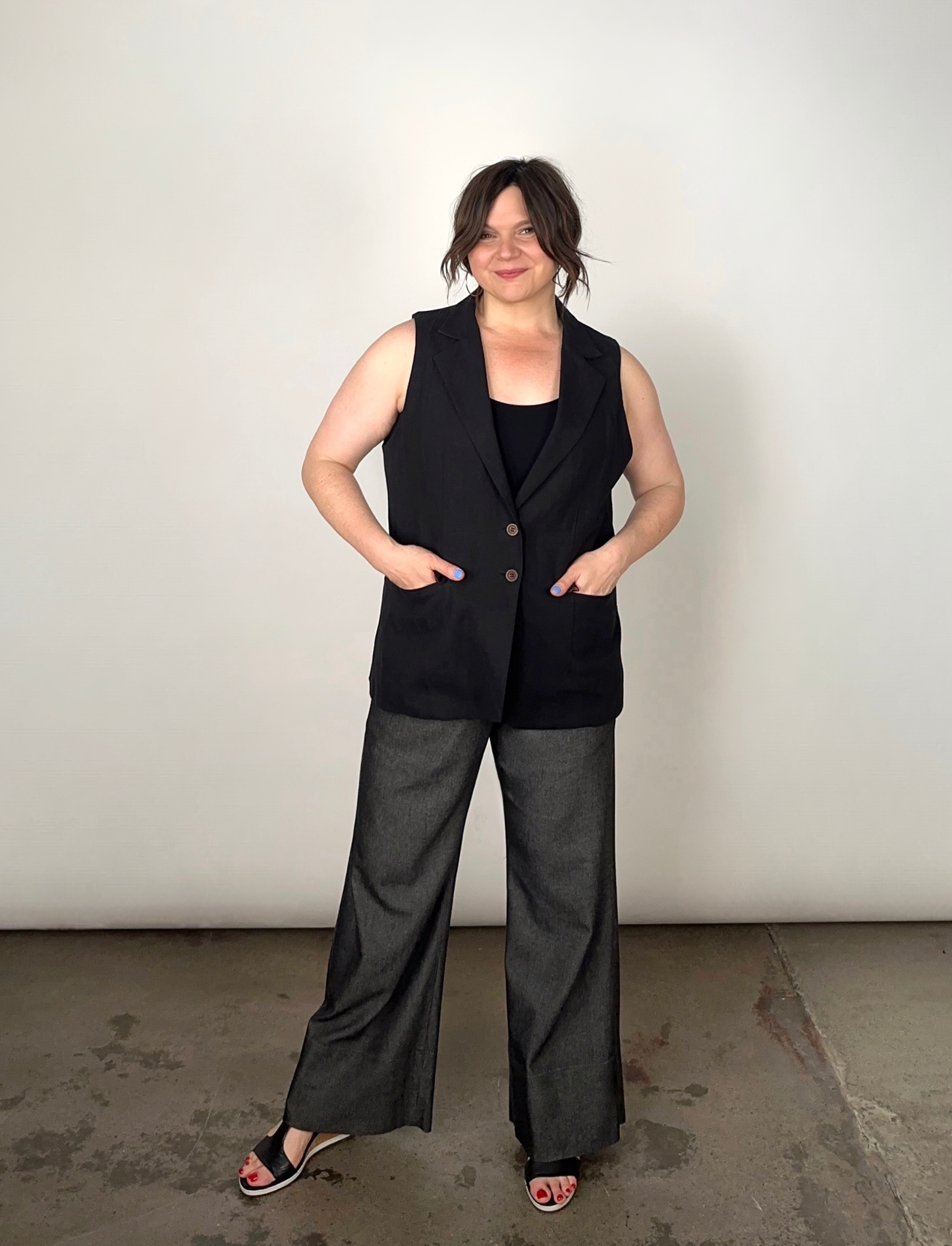 THE BREAKAWAY SLEEVELESS BLAZER