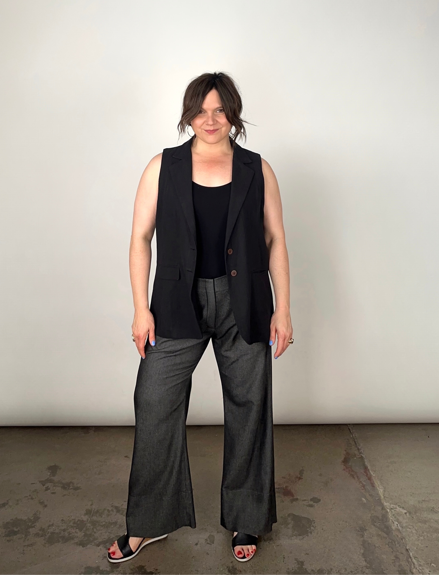 THE BREAKAWAY SLEEVELESS BLAZER