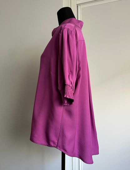 MAKE YOUR MOVE POPOVER BLOUSE in Lilac (Ready to Wear Size 14)